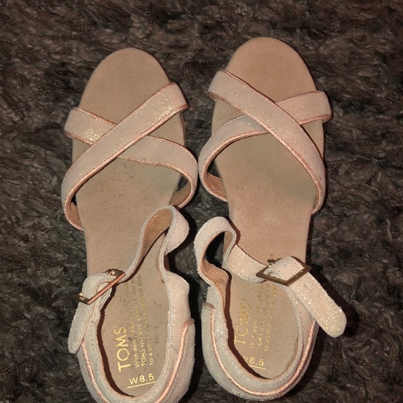 TOMS wedges - Picture 2 of 3